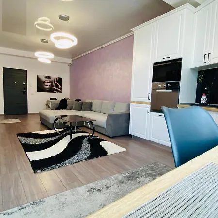 Hello Luxury Apartments *