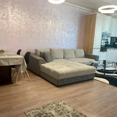 Hello Luxury Apartments *