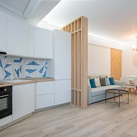 Hello Luxury Apartments Năvodari