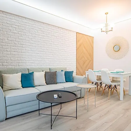Hello Luxury Apartments Năvodari